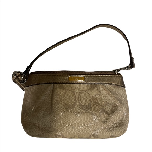 Coach zipper wristlet - Picture 1 of 1